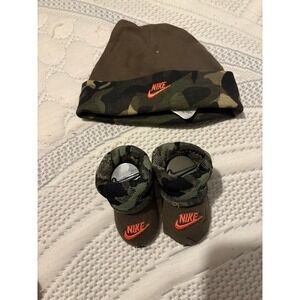 Nike Newborn Baby Boy Hat and‎ Socks set in Camo